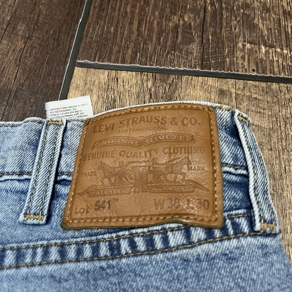 Levis 541 Jeans Mens 38x30 Light Wash Denim Regular Vintage 90s Y2K - Picture 10 of 12